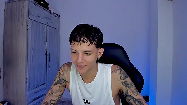 Snapshot of tylerrnova chatting on 1, 8, 2026 tylerrnova online show from 1, 8, 2026