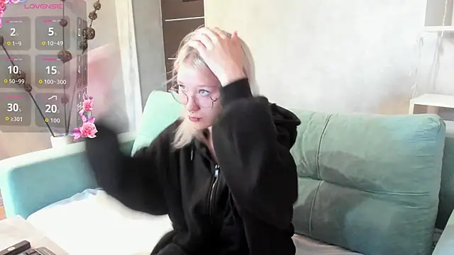 Nika-Smith online show from 9, 8, 2026