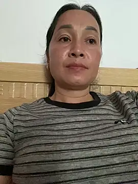 Snapshot of Loly_hana chatting on 4, 8, 2026 Loly hana online show from 4, 8, 2026