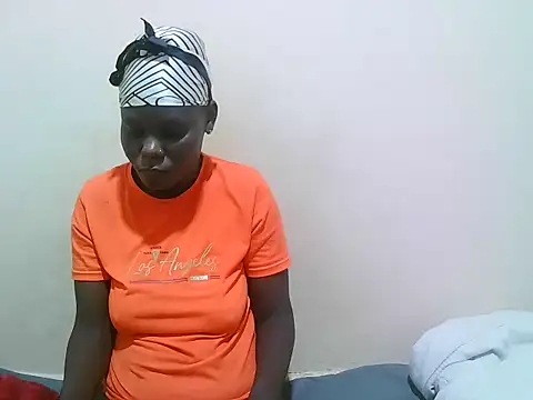 Snapshot of bianca_love2 chatting on 6, 7, 2026 bianca love2 online show from 6, 7, 2026