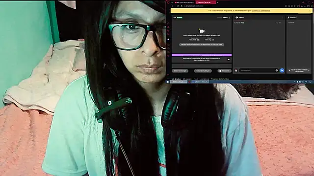 Snapshot of Waifuverse chatting on 4, 7, 2026 Waifuverse online show from 4, 7, 2026