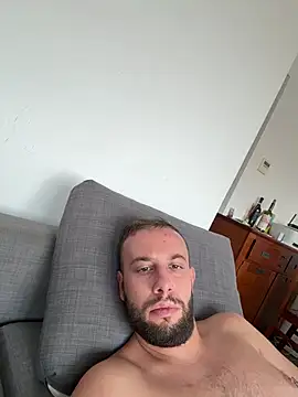 Snapshot of tittolone98 chatting on 16, 7, 2026 tittolone98 online show from 16, 7, 2026