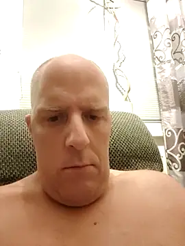 Snapshot of erer211 chatting on 5, 7, 2026 erer211 online show from 5, 7, 2026