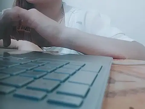Miuu99 online show from 29, 6, 2026