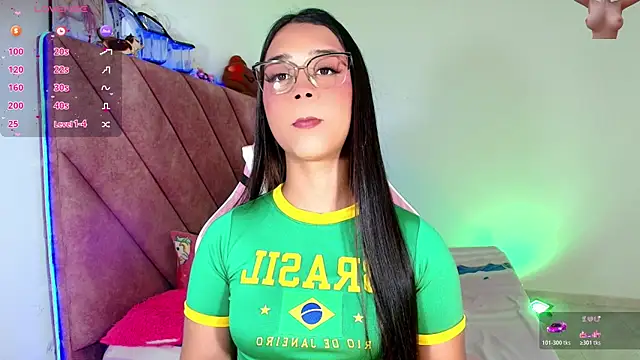 Snapshot of zafira_lux_ chatting on 27, 6, 2026 zafira lux online show from 27, 6, 2026