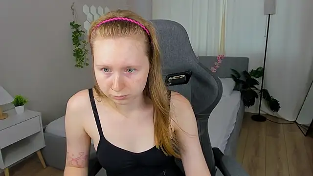 Snapshot of LiliTiny chatting on 1, 8, 2026 LiliTiny online show from 1, 8, 2026