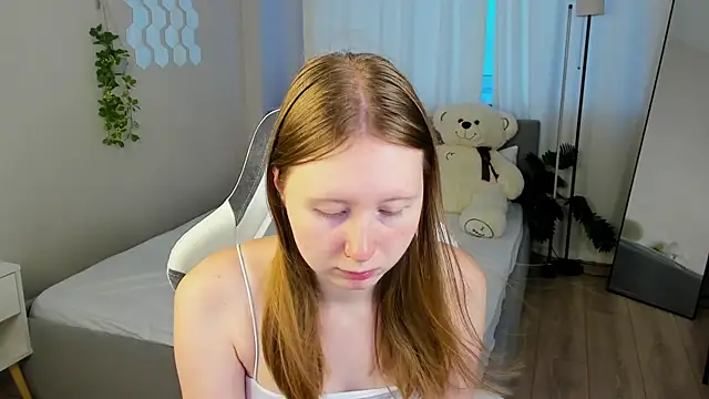 Snapshot of LiliTiny chatting on 6, 8, 2026 LiliTiny online show from 6, 8, 2026
