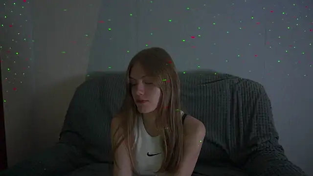 Snapshot of BlondAura chatting on 26, 6, 2026 BlondAura online show from 26, 6, 2026