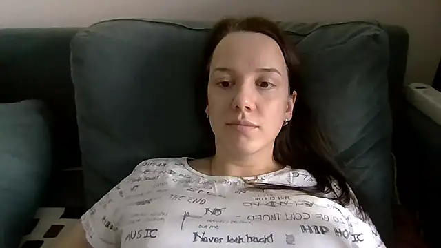 Snapshot of Nivella chatting on 6, 7, 2026 Nivella online show from 6, 7, 2026
