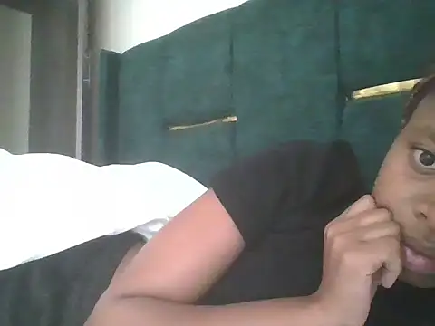 Snapshot of shinypussie chatting on 25, 6, 2026 shinypussie online show from 25, 6, 2026