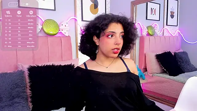 Snapshot of LUMINEVERLIGTH chatting on 7, 8, 2026 LUMINEVERLIGTH online show from 7, 8, 2026