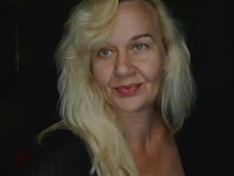 Ravelynni online show from 25, 7, 2026