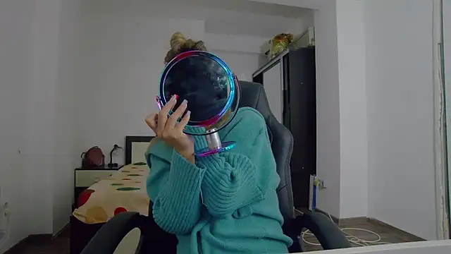 DedeSibel online show from 9, 10, 2025