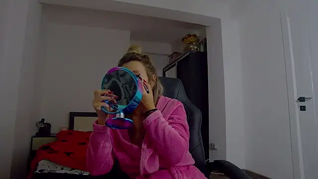 DedeSibel online show from 8, 1, 2026