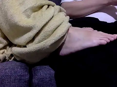 Snapshot of feetlilly chatting on 23, 6, 2026 feetlilly online show from 23, 6, 2026