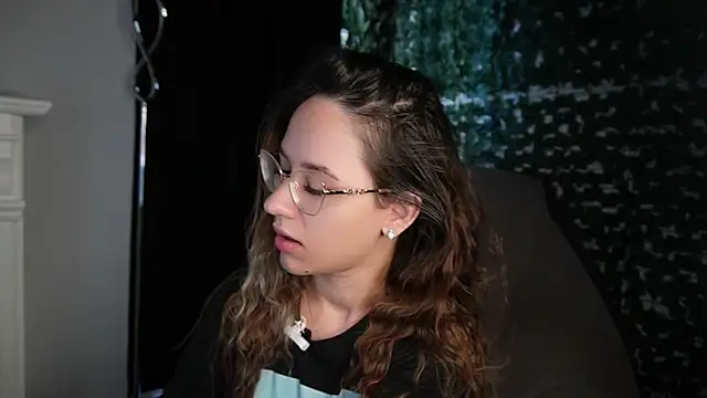 Nicole Bliss online show from 31, 7, 2026