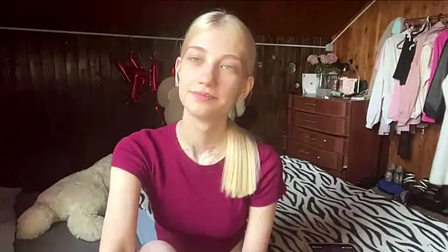 Snapshot of GlyndaMccannon chatting on 6, 8, 2026 GlyndaMccannon online show from 6, 8, 2026