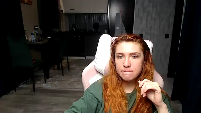 Reginasmilee online show from 9, 4, 2026