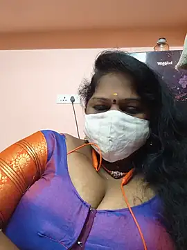 Snapshot of yalini1431 chatting on 18, 7, 2026 yalini1431 online show from 18, 7, 2026