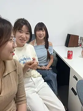 Snapshot of YY-1-1-1 chatting on 24, 6, 2026 YY-1-1-1 online show from 24, 6, 2026