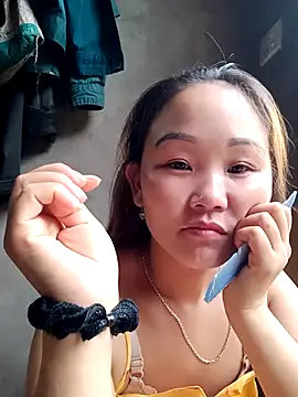 Snapshot of Emma-18h chatting on 7, 7, 2026 Emma-18h online show from 7, 7, 2026
