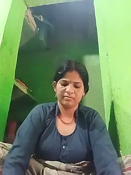Snapshot of Joohi_Chawla143 chatting on 10, 7, 2026 Joohi Chawla143 online show from 10, 7, 2026