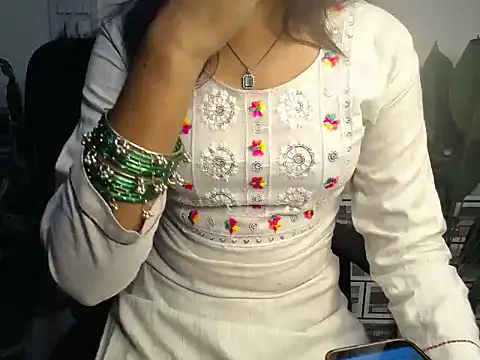 Snapshot of Ragini_69 chatting on 2, 8, 2026 Ragini 69 online show from 2, 8, 2026
