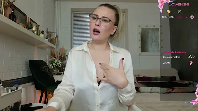 BeautyeyesLovely online show from 28, 10, 2025