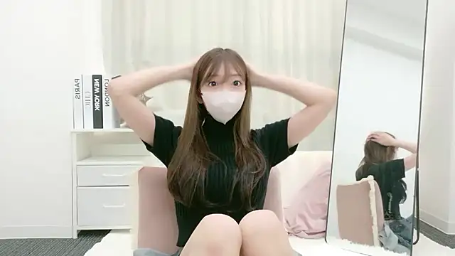 Snapshot of miuchan_v chatting on 8, 7, 2026 miuchan v online show from 8, 7, 2026