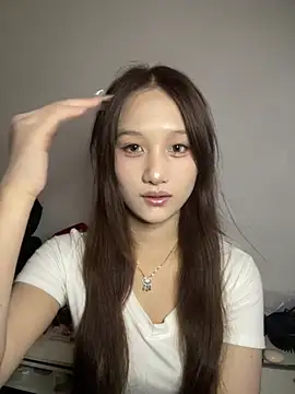 June-Baby online show from 30, 6, 2026