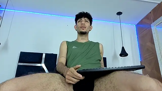 Snapshot of Chrisupland chatting on 30, 6, 2026 Chrisupland online show from 30, 6, 2026