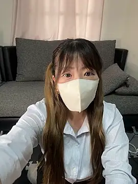 Snapshot of Sui_5 chatting on 13, 7, 2026 Sui 5 online show from 13, 7, 2026