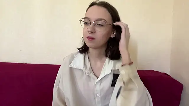 EvaRavelle online show from 2, 7, 2026