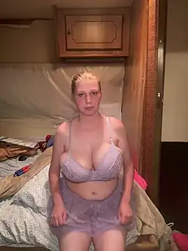 Snapshot of Tits645 chatting on 19, 7, 2026 Tits645 online show from 19, 7, 2026