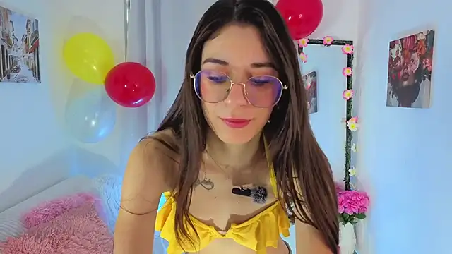 Snapshot of Liiaa__7 chatting on 3, 7, 2026 Liiaa 7 online show from 3, 7, 2026