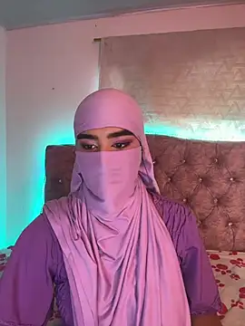 Snapshot of Aisha-Zayed chatting on 3, 7, 2026 Aisha-Zayed online show from 3, 7, 2026
