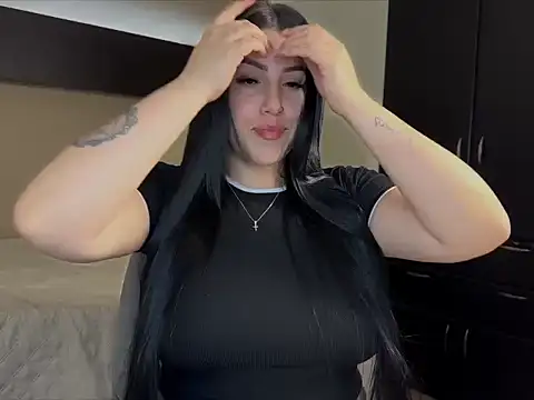 Snapshot of itsLucia_ chatting on 16, 7, 2026 itsLucia online show from 16, 7, 2026