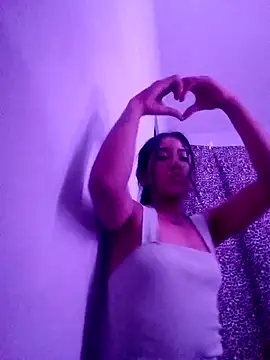 Snapshot of MeganHoott chatting on 10, 7, 2026 MeganHoott online show from 10, 7, 2026