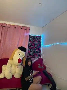 Snapshot of Scarlet-Luna chatting on 12, 7, 2026 Scarlet-Luna online show from 12, 7, 2026