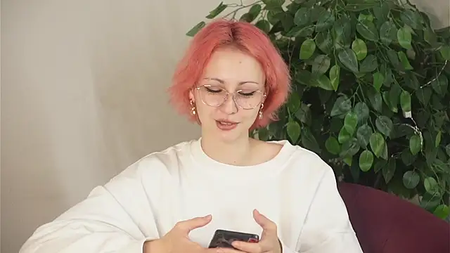 ErmelindaRottner online show from 8, 7, 2026