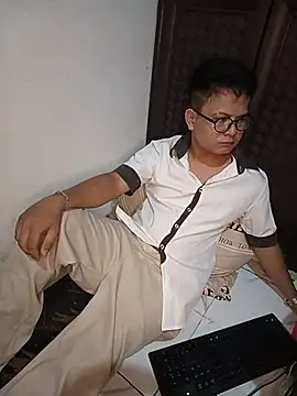Snapshot of Cedrick68 chatting on 7, 7, 2026 Cedrick68 online show from 7, 7, 2026