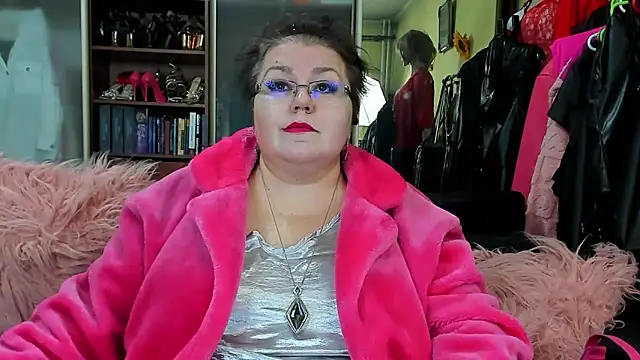 KaryQueen online show from 22, 2, 2025