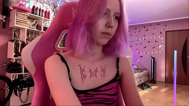 Snapshot of lonely_bunny chatting on 11, 7, 2026 lonely bunny online show from 11, 7, 2026