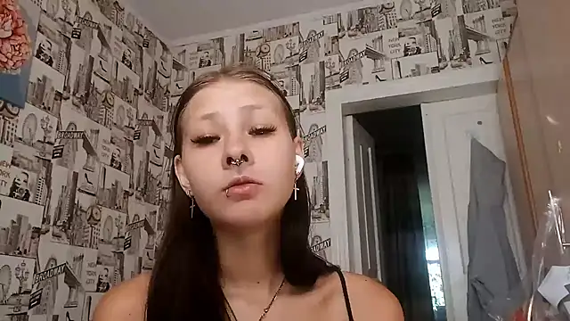 Snapshot of Just__Darling chatting on 15, 7, 2026 Just Darling online show from 15, 7, 2026