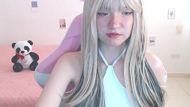 Snapshot of SweetSkyy_1 chatting on 10, 7, 2026 SweetSkyy 1 online show from 10, 7, 2026