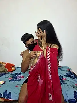 Snapshot of Indian_hot_couple_001 chatting on 14, 7, 2026 Indian hot couple 001 online show from 14, 7, 2026