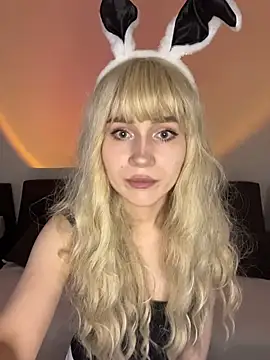 Snapshot of Charlotte_Pretty chatting on 14, 7, 2026 Charlotte Pretty online show from 14, 7, 2026