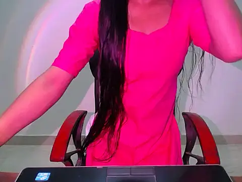 Snapshot of Hotty_green chatting on 17, 7, 2026 Hotty green online show from 17, 7, 2026