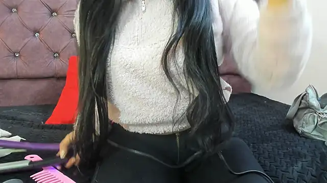 Snapshot of gabriela_grace chatting on 6, 11, 2025 gabriela grace online show from 6, 11, 2025