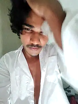 Snapshot of roshan573 chatting on 19, 7, 2026 roshan573 online show from 19, 7, 2026